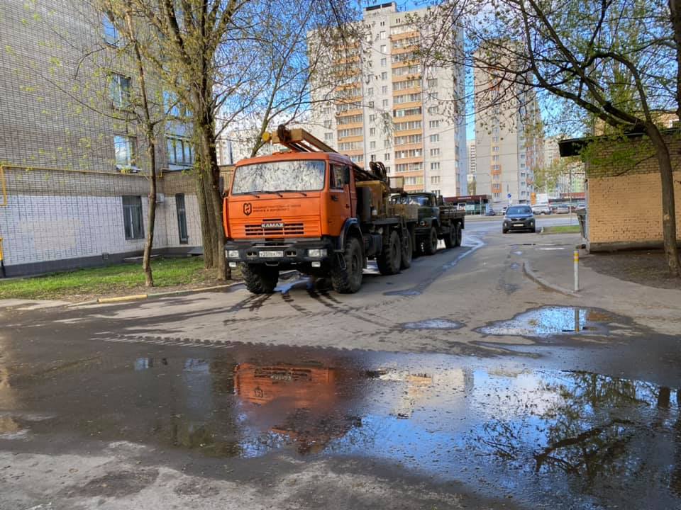 На Полярной началась проверка почвы под новый дом по реновации