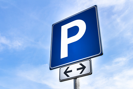 Водители из Южного Медведкова смогут продлить абонементы на парковки 