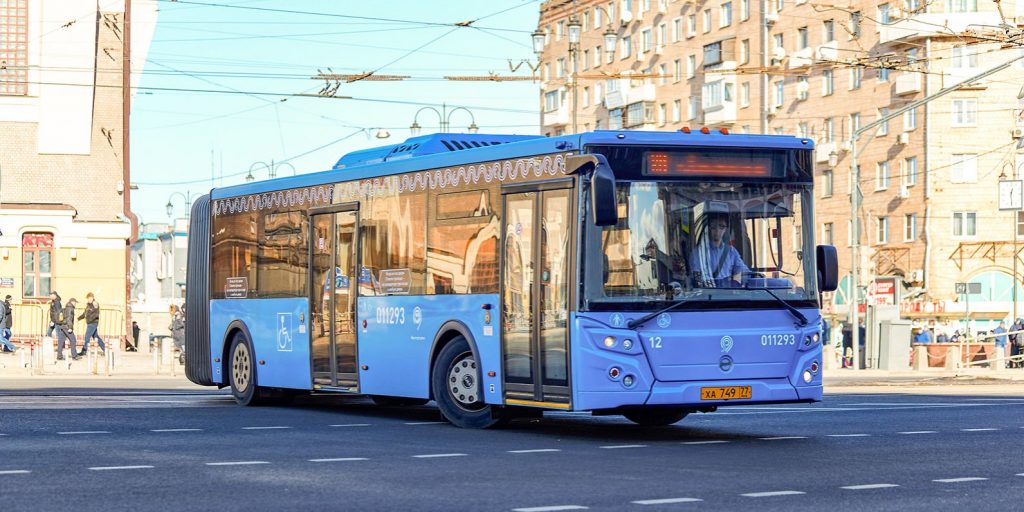 Проходящий на Дежнёва автобус №238 изменил схему движения